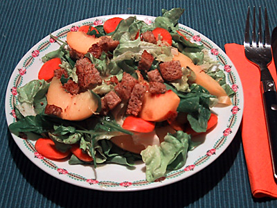 Blattsalat mit Nektarinen