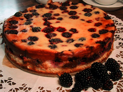 Brombeer-Marzipan-Torte