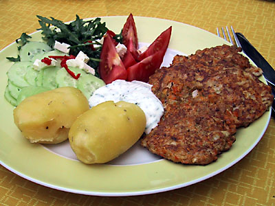 Möhrenpuffer mit Joghurt