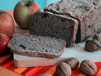 Walnuss-Apfel-Brot